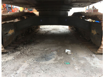 Kāpurķēžu ekskavators HITACHI ZX240
