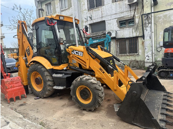 Ekskavators-iekrāvējs JCB 3CX: foto 2