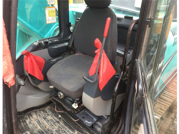 Kāpurķēžu ekskavators KOBELCO