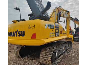 Kāpurķēžu ekskavators KOMATSU PC200-8