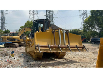 Buldozers SHANTUI