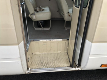 Pilsētas autobuss Toyota Coaster: foto 4