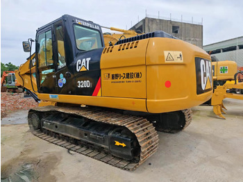 Kāpurķēžu ekskavators CATERPILLAR 320D2