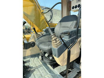 Kāpurķēžu ekskavators CATERPILLAR 320C: foto 4