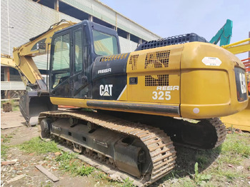 Kāpurķēžu ekskavators CATERPILLAR 325C