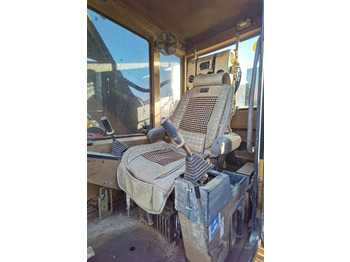 Kāpurķēžu ekskavators CATERPILLAR E200B: foto 4