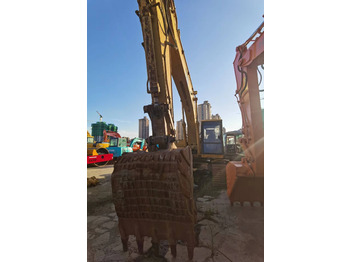 Kāpurķēžu ekskavators CATERPILLAR E200B: foto 2