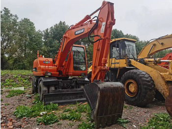 Riteņu ekskavators DOOSAN DH150W-7