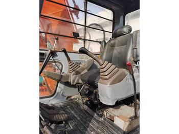 Kāpurķēžu ekskavators HITACHI EX120-2: foto 5