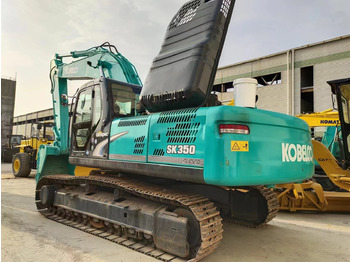 Kāpurķēžu ekskavators KOBELCO