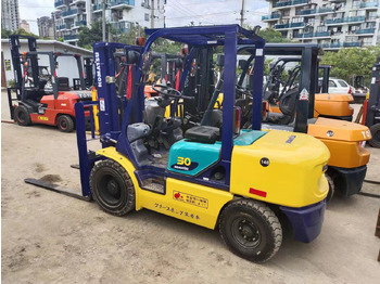 Dīzeļiekrāvējs KOMATSU FD30: foto 2
