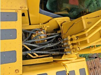 Kāpurķēžu ekskavators KOMATSU PC200-8: foto 5