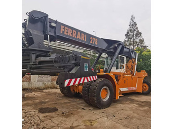 Sānu konteineru krāvējs LIEBHERR