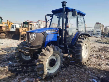 Traktors LOVOL