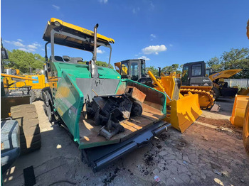 Asfalta klājējs VÖGELE