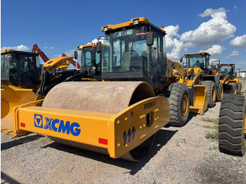 Ceļu veltnis XCMG XS263J
