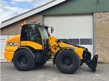 Teleskopiskais riteņu iekrāvējs JCB TM320