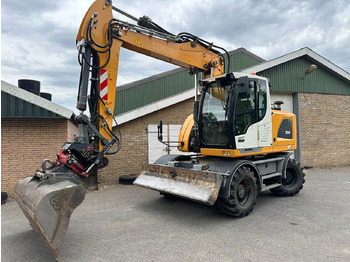 Riteņu ekskavators LIEBHERR A 914