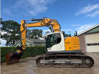 Kāpurķēžu ekskavators LIEBHERR R 926