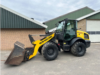 Riteņu iekrāvējs NEW HOLLAND