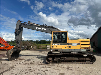 Kāpurķēžu ekskavators Volvo EC200: foto 3
