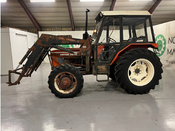 Traktors ZETOR