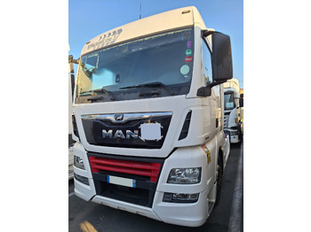 Vilcējs MAN TGX 18.460
