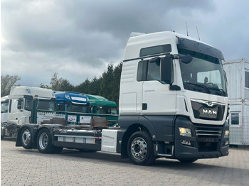 Konteineru vedējs/ Kravas automašīna ar noņemamā virsbūve MAN