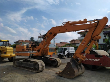 Kāpurķēžu ekskavators LIEBHERR