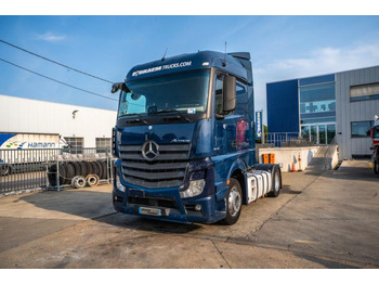 Vilcējs MERCEDES-BENZ Actros 1846