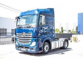 Vilcējs MERCEDES-BENZ Actros 1848