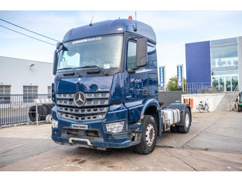 Vilcējs MERCEDES-BENZ Actros 1843