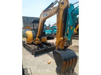 Jaunā Kāpurķēžu ekskavators CAT 304 C: foto 4