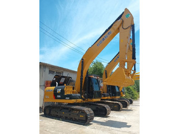 Kāpurķēžu ekskavators CATERPILLAR 320D2