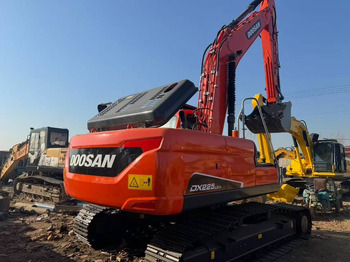 Kāpurķēžu ekskavators DOOSAN DX225LCA