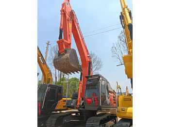 Kāpurķēžu ekskavators HITACHI ZX240