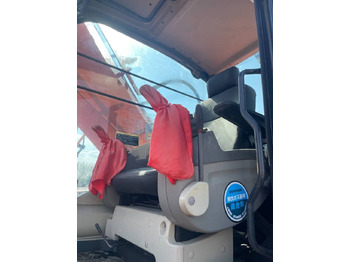 Kāpurķēžu ekskavators Hitachi ZX 240: foto 2