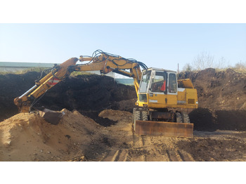 Riteņu ekskavators LIEBHERR