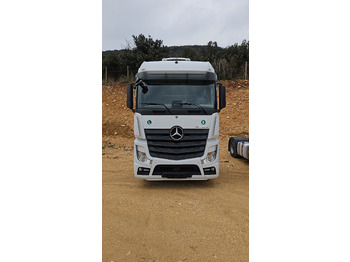Vilcējs Mercedes-Benz Actros 1851: foto 4