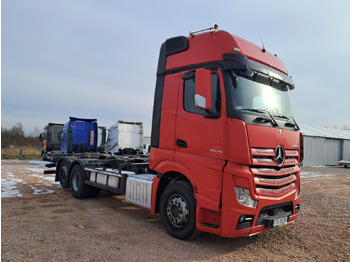 Konteineru vedējs/ Kravas automašīna ar noņemamā virsbūve MERCEDES-BENZ Actros