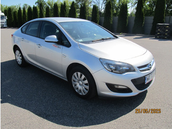 Sedans OPEL
