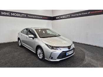 Sedans TOYOTA