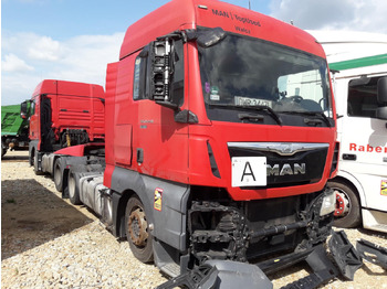 Vilcējs MAN TGX