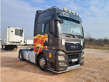 Vilcējs MAN TGX