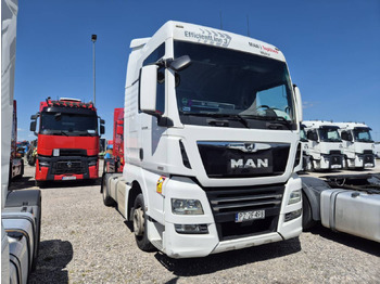 Vilcējs MAN TGX