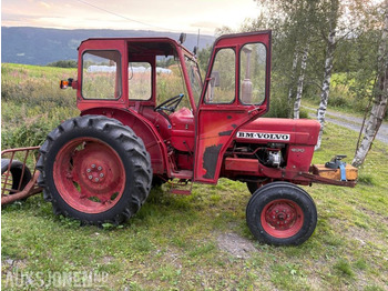 Traktors VOLVO
