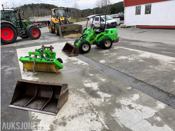 Kompaktiekrāvējs AVANT