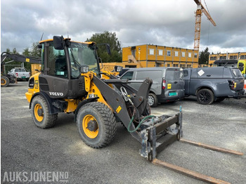 Riteņu iekrāvējs VOLVO L25