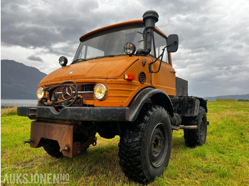 Kravas automašīna UNIMOG