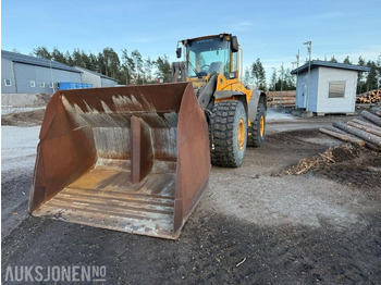 Riteņu iekrāvējs VOLVO L120E